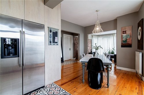 Foto 10 - Modern Apartment With Stylish Interior in Beyoglu