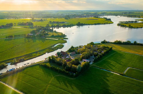 Foto 15 - Swarm - 3 Waterlodges Naast Elkaar in Friesland