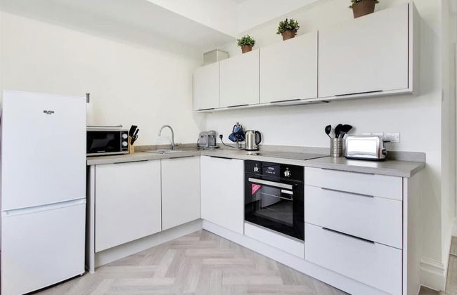 Stunning 2-bed Apartment in Tunbridge Wells - Foto 6
