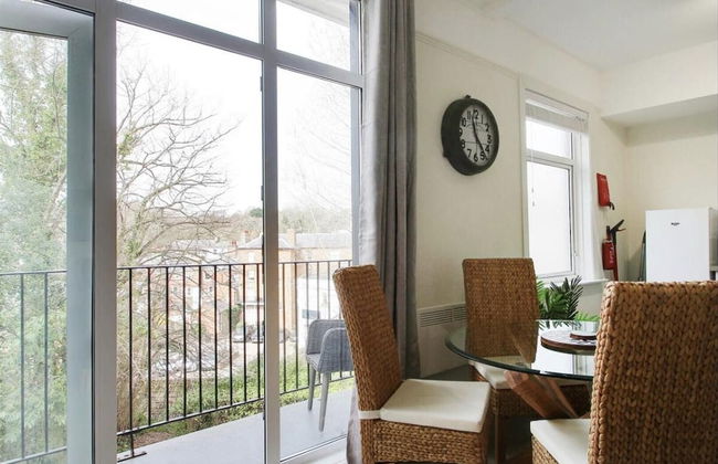 Stunning 2-bed Apartment in Tunbridge Wells - Foto 14