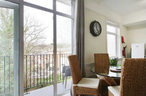 Photo 14 - Stunning 2-bed Apartment in Tunbridge Wells