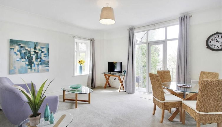 Foto 1 - Stunning 2-bed Apartment in Tunbridge Wells