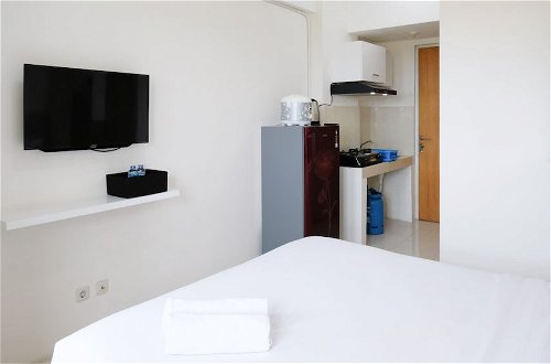 Foto 8 - Cozy Stay Studio At Puncak Permai Apartment