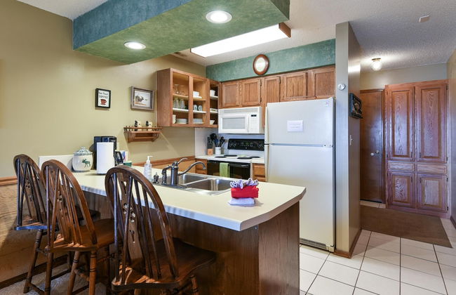 Westcreek Lodge @ Notch-vaulted Ceilings, 2 Pools, Private Lake, 1 Mile to Sdc! - Foto 23