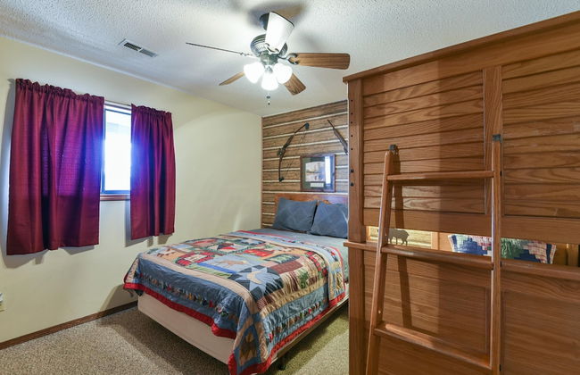 Westcreek Lodge @ Notch-vaulted Ceilings, 2 Pools, Private Lake, 1 Mile to Sdc! - Foto 13