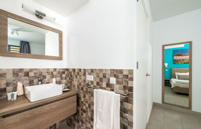 Delfins Residences - Photo 65