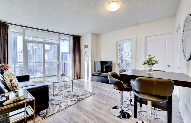 Grand Royal Condos -Mississauga SQ One - Foto 17