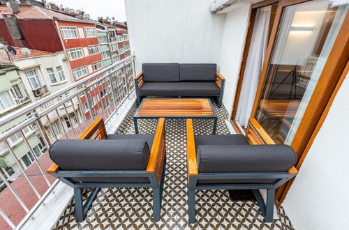 Photo 17 - Central Flat With Lovely Terrace in Ferikoy Sisli