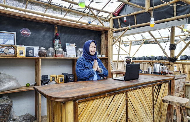Hotel O Eco Tourism Desa Cipada Bukit Senyum Homestay Syariah - Foto 2