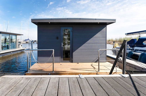 Photo 1 - Beautiful Houseboat in Marina of Volendam