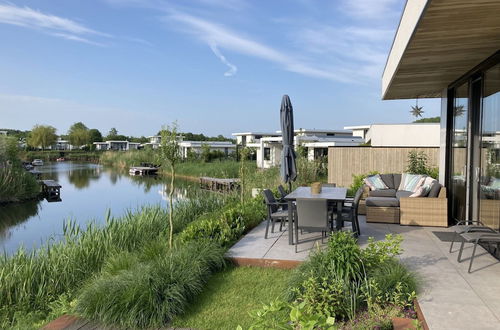 Photo 30 - Family Villa With Garden and Jetty