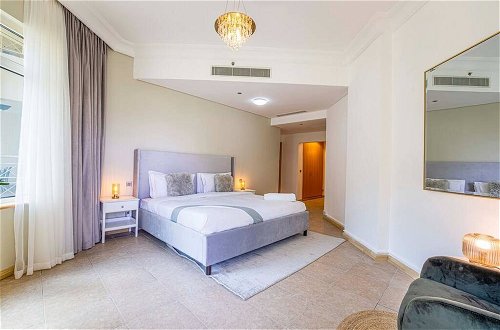 Photo 3 - Spacious New Furnished 2br + M Palm Jumeirah