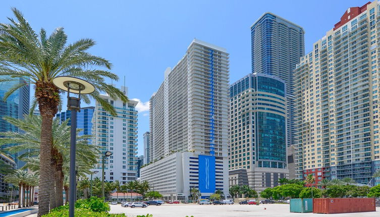 Photo 1 - Modern condo in the heart of Brickell