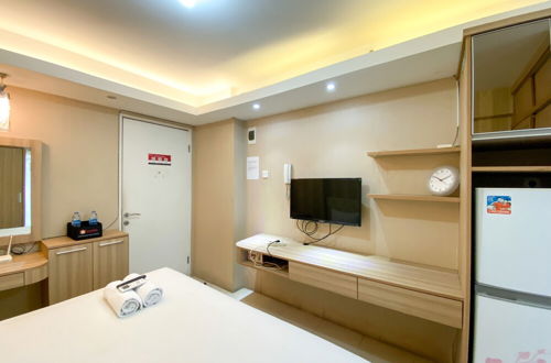 Photo 15 - Cozy And Comfy Studio At Bassura City Apartment