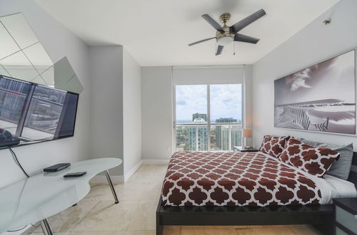 Photo 4 - Wonderful 2 Condo at Icon Brickell WPool