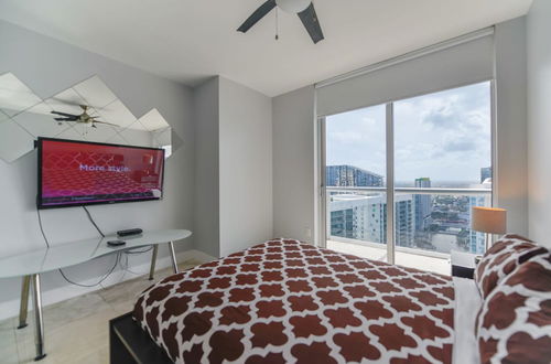 Photo 6 - Wonderful 2 Condo at Icon Brickell WPool