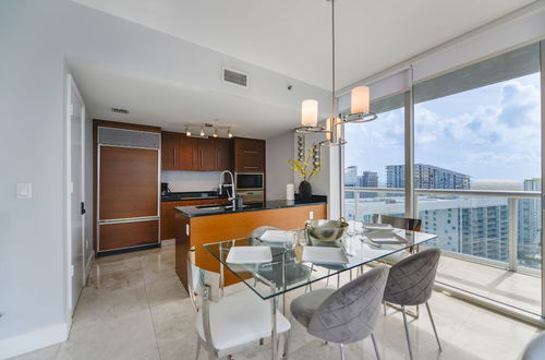 Photo 18 - Wonderful 2 Condo at Icon Brickell WPool