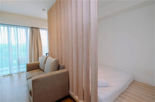 Photo 11 - Nice Living Studio At 8Th Floor Tamansari The Hive Apartment