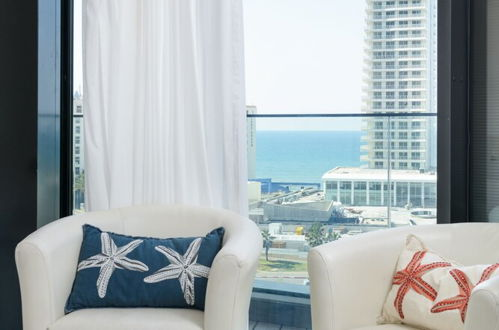 Foto 16 - Bat Yam Luxury with Terrace & Sea View