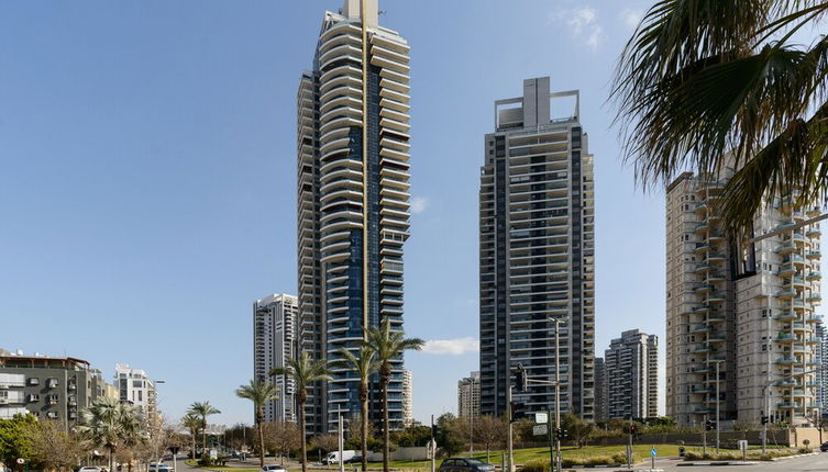 Foto 1 - Bat Yam Luxury with Terrace & Sea View