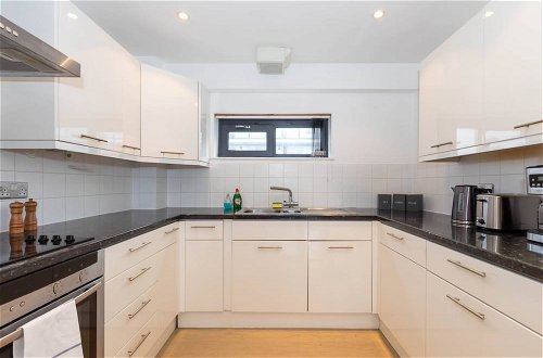 Photo 7 - Lovely 1 Bedroom Flat Overlooking Canal in Hackney