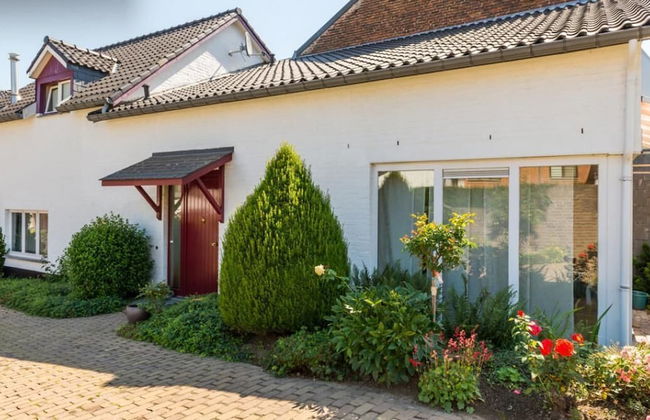 Lovely Detached House Het Koetshuis - Foto 1