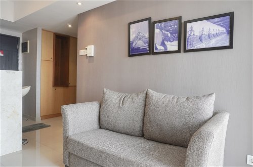 Photo 11 - Nice And Comfort 1Br At The Wave Kuningan Apartment