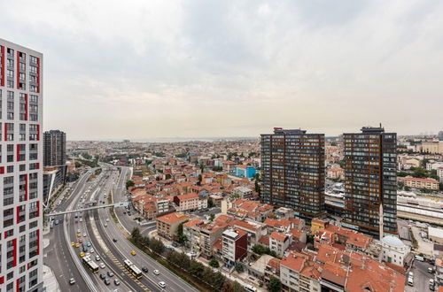 Foto 2 - Modern Flat With Fantastic City View in Kadikoy