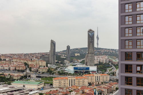 Photo 18 - Modern Flat With Fantastic City View in Kadikoy