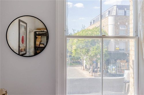 Photo 2 - Cheerful 1 Bedroom Flat in the Heart of North London
