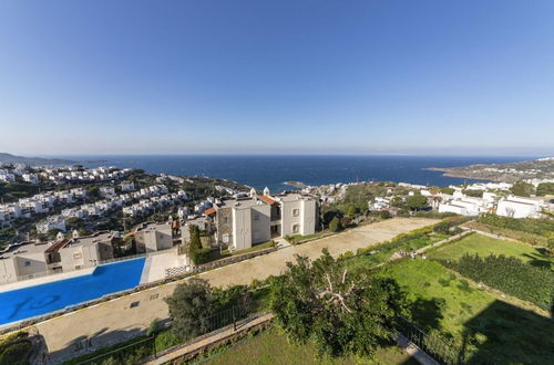 Photo 4 - Comfy Villa With Lovely View in Gundogan Bodrum