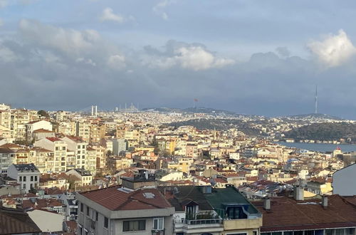 Photo 9 - Missafir Charming Flat With Bosphorus View