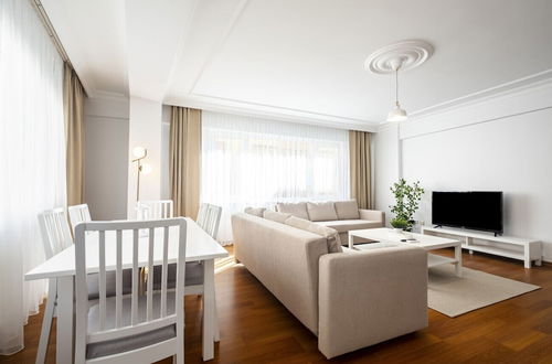 Photo 7 - Centrally Located Sleek and Modern Flat in Sisli