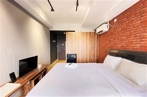 Photo 4 - Comfort Studio Room At Mekarwangi Square Cibaduyut Apartment