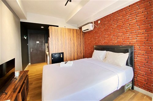 Photo 2 - Comfort Studio Room At Mekarwangi Square Cibaduyut Apartment