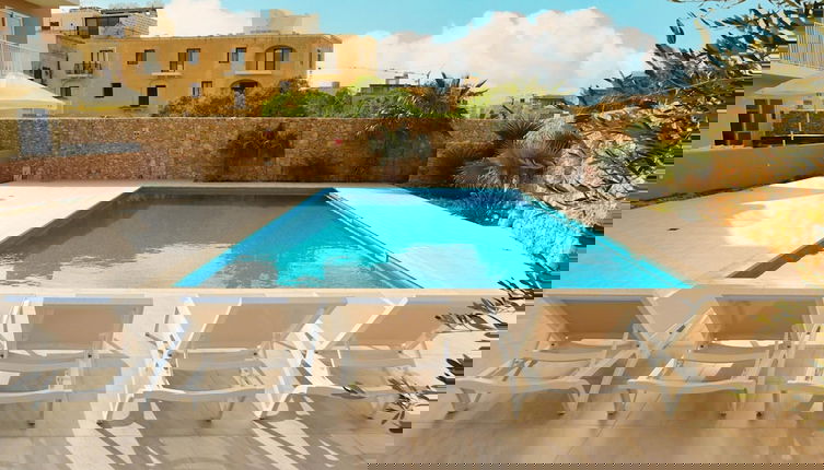 Foto 1 - Comfortable Home With hot tub and Communal Pool