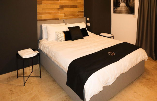 Comfortable Home With hot tub and Communal Pool - Photo 37