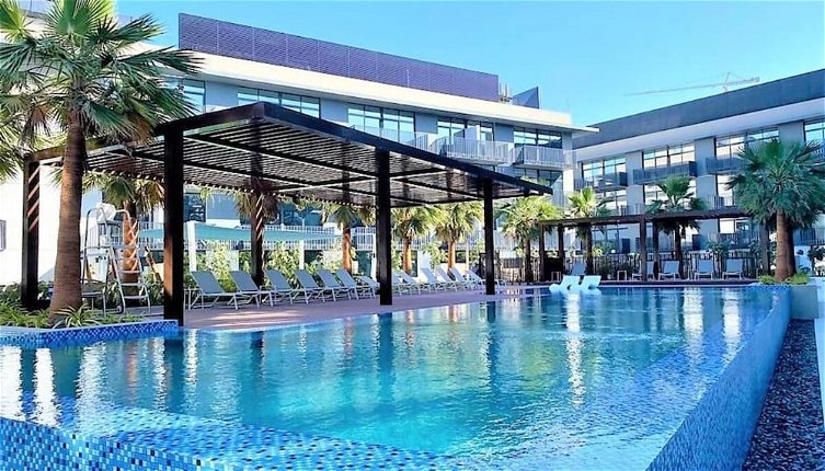 Photo 1 - Whitesage - Stylish Retreat in JVC with Designer Swimming Pool