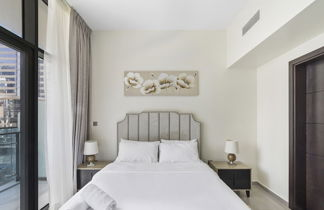 Photo 3 - WelHome - Chic Apartment in Liveliest Area in Business Bay