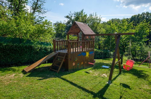 Photo 30 - Rustic Cottage With Heated Pool