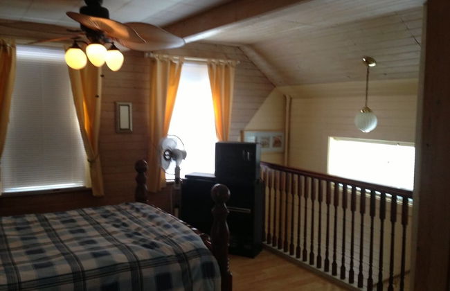 4 Bedroom Cottage On Manitoulin Island - Next to Sandy Beach! - Foto 6