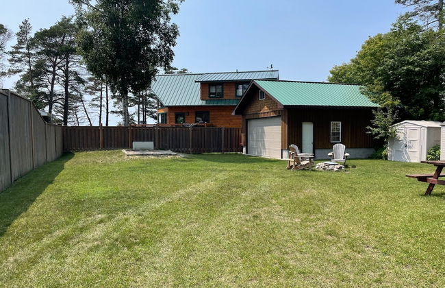 4 Bedroom Cottage On Manitoulin Island - Next to Sandy Beach! - Foto 26