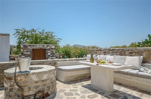 Foto 5 - Villa Anthemion Naxos With Outdoor Jacuzzi
