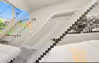 Foto 3 - Old Town Modern New Build: Rftp Spa W/ Mtn Views!