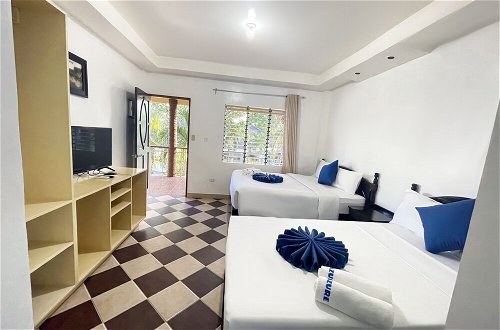 Photo 4 - azure camotes resort hotel