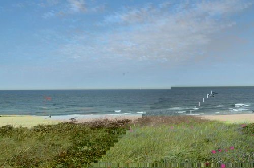 Photo 6 - Chic Holiday Home in Callantsoog near Forest