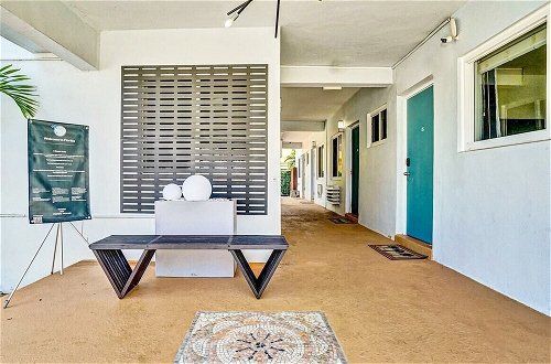 Photo 13 - Charming Studio Minutes From Hollywood Beach
