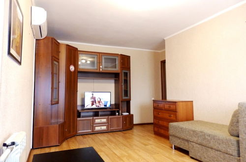 Photo 10 - 2 rooms apartment on Spartaka 18