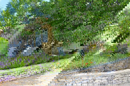 Foto 32 - Holiday Home in Revest With Garden