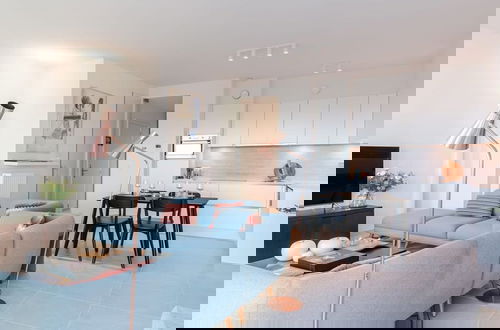 Foto 1 - Brand new Apartment With Terrace in Sky Garden